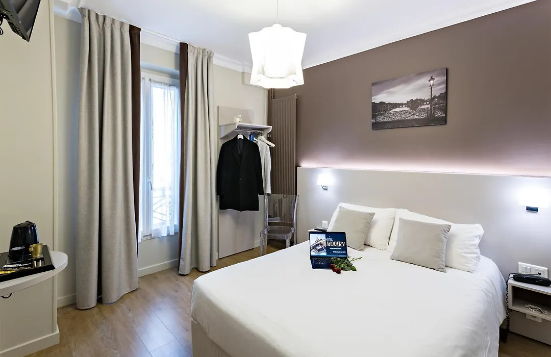 Modern Hotel-1